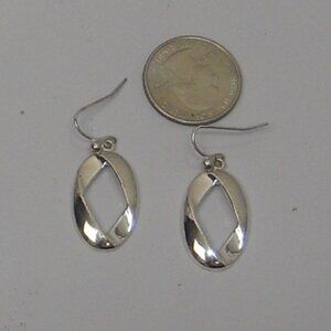 Women Oval Earrings Drop Dangle Silver Tones Hook Fasteners FASHION DAISO JEWELR